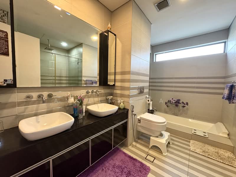 Rumah Banglo untuk Dijual di Iskandar Puteri (Nusajaya) (Johor) - Angelina Tan - Bathroom - PropertyGuru.com.my