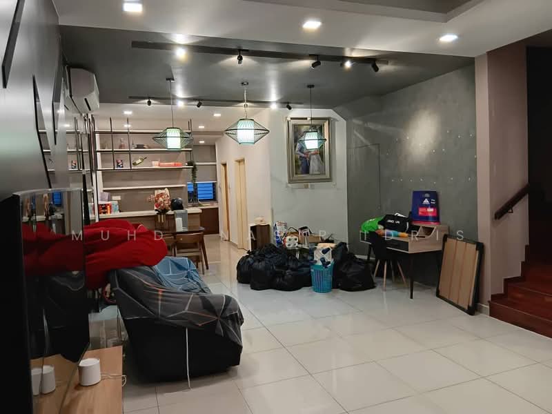 2-storey Terraced House for Sale in Puchong (Selangor) - MUHD. NASIR IDRIS - Living Room - PropertyGuru.com.my