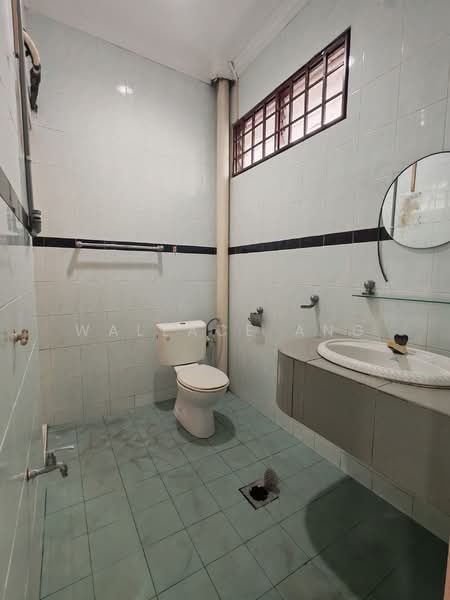 Taman Universiti untuk Untuk Dijual - RM 628,000, Mac 2026 - Bathroom - PropertyGuru.com.my