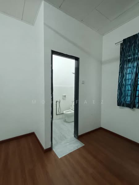 2-storey Terraced House for Sale in Taman Megah Ria (Masai) - Mohd Faez - Bathroom - PropertyGuru.com.my