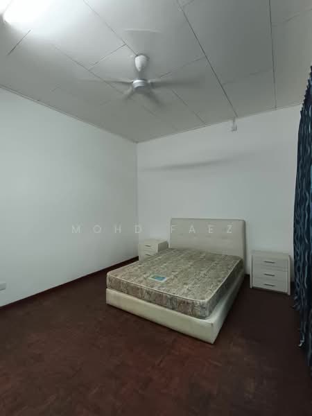 2-storey Terraced House for Sale in Taman Megah Ria (Masai) - Mohd Faez - Bedroom - PropertyGuru.com.my