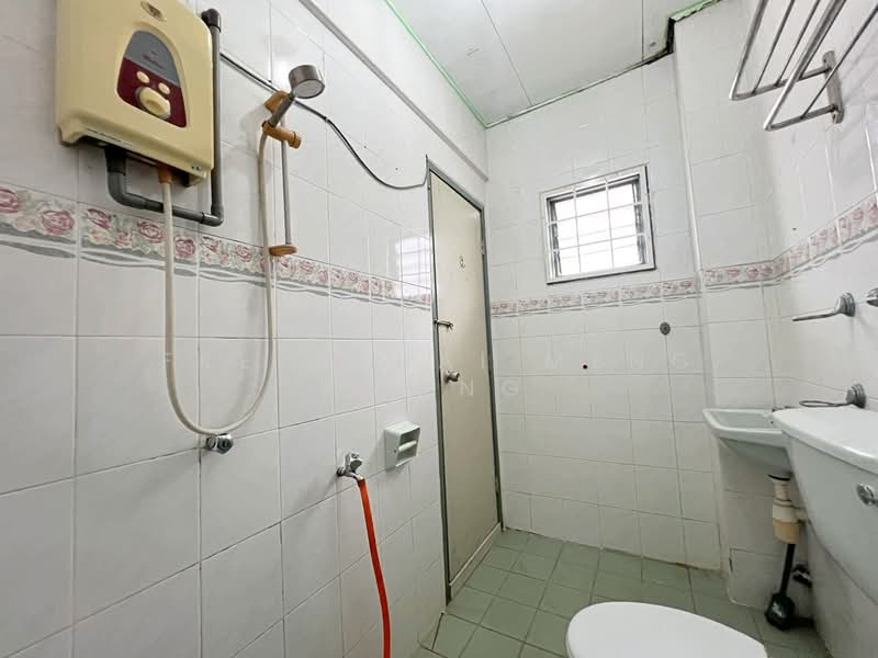 Taman Seri Taming untuk Untuk Dijual - RM 750,000, Mac 2026 - Bathroom - PropertyGuru.com.my