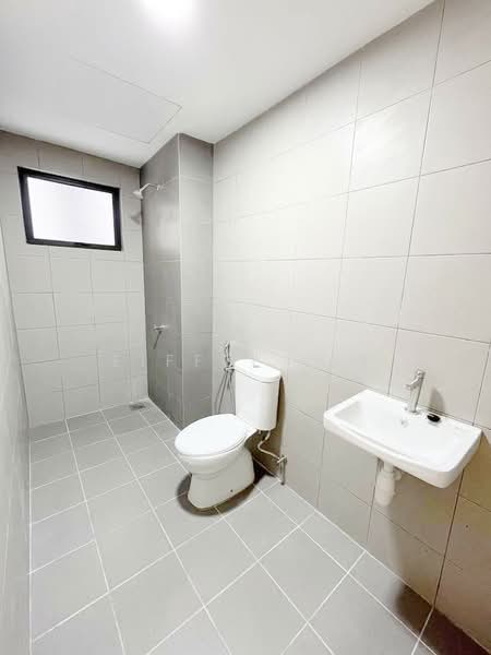 Service Residence for Rent at Residensi Bukit Tiara - Eiffel Lai - Bathroom - PropertyGuru.com.my