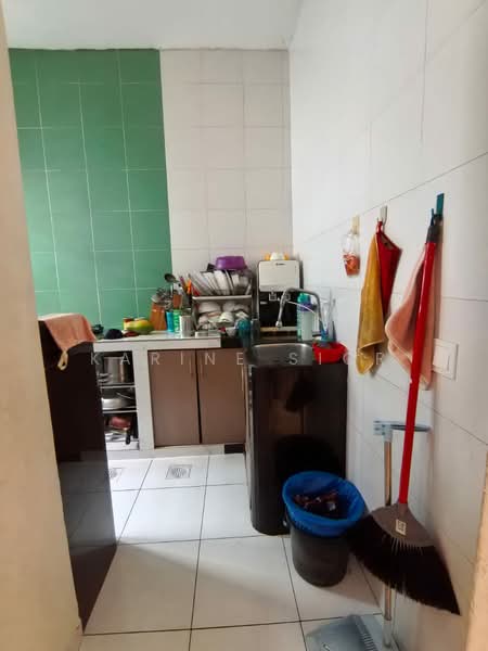 2-storey Terraced House for Sale in Setia Tropika (Johor Bahru) - Karine Sior - Kitchen - PropertyGuru.com.my