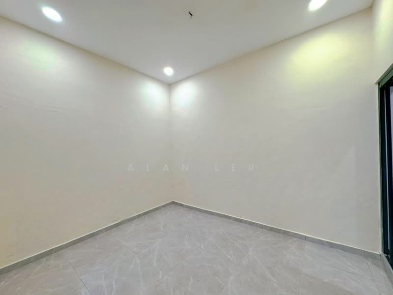 1-storey Terraced House for Sale in Taman Dato Syed Mohamad Idrus (Gelang Patah) - Alan Ler - Interior - PropertyGuru.com.my