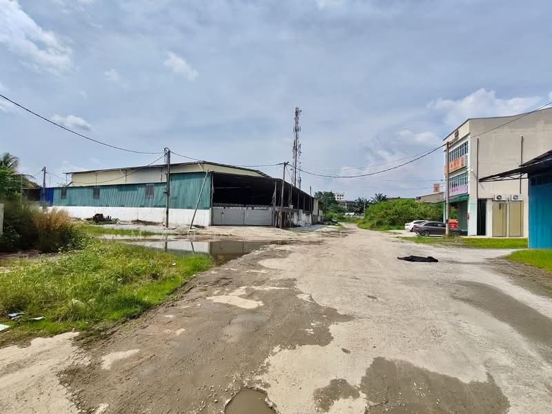 Warehouse for Rent in Bandar Country Homes (Rawang) - Mandy Cheow - Exterior - PropertyGuru.com.my
