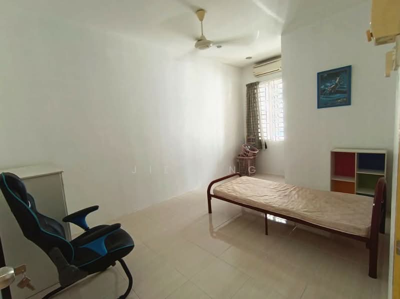 2-storey Terraced House for Rent in Taman Idaman (Simpang Ampat) - Jie Ying - Bedroom - PropertyGuru.com.my