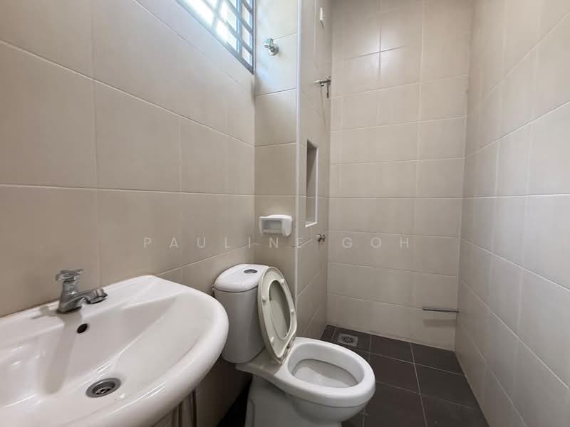 2-storey Terraced House for Sale in Taman Seri Austin (Tebrau) - Pauline Goh - Bathroom - PropertyGuru.com.my