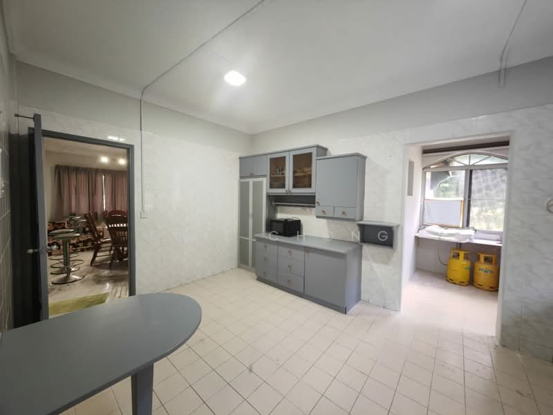 Condominium for Rent at Allamanda - Amie Chong - Kitchen - PropertyGuru.com.my