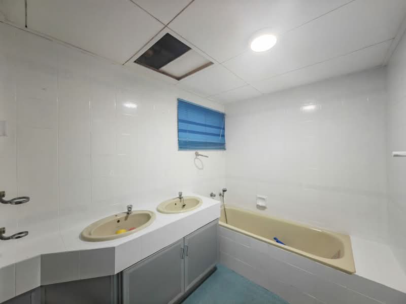 Condominium for Rent at Allamanda - Amie Chong - Bathroom - PropertyGuru.com.my