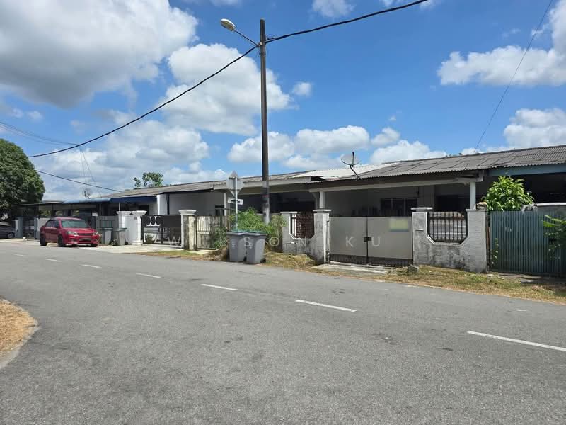 1-storey Terraced House for Sale in Taman Bukit Jaya (Ulu Tiram) - Wilson Ku - Exterior - PropertyGuru.com.my