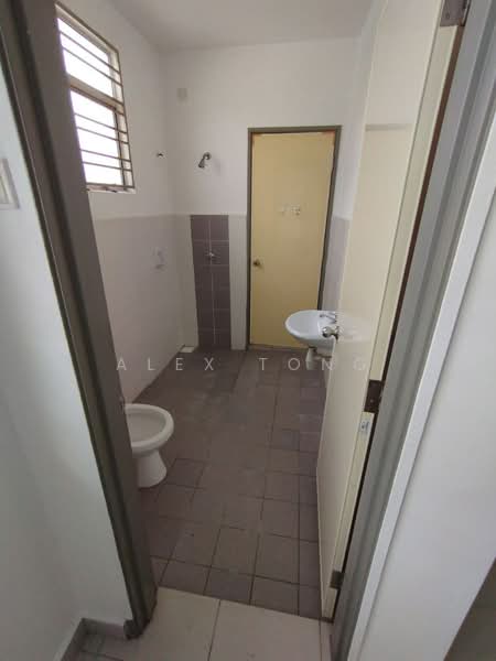 Bandar Puncak Alam untuk Untuk Dijual - RM 500,000, Mac 2026 - Bathroom - PropertyGuru.com.my