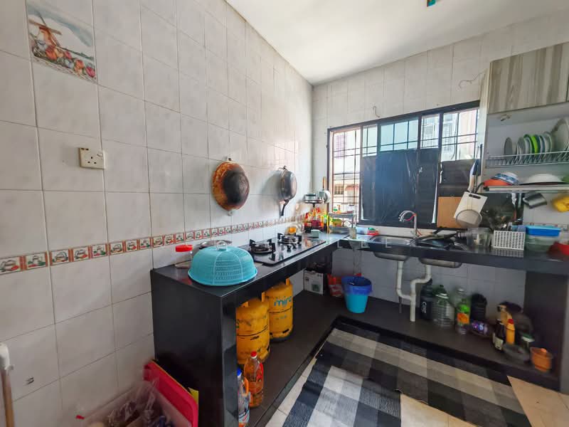 2-storey Terraced House for Sale in Johor Bahru (Johor) - Joreen Lee - Kitchen - PropertyGuru.com.my
