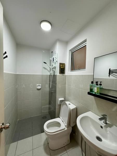 Servis Apartment untuk Disewa di Alanis Residence - Jacob Simmon - Bathroom - PropertyGuru.com.my