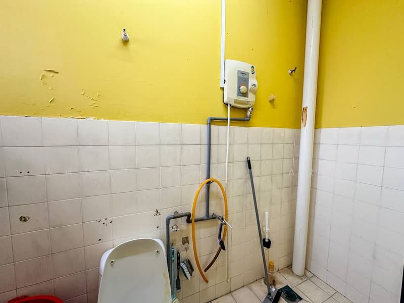 Taman Seri Bahagia untuk Untuk Dijual - RM 525,000, Mac 2026 - Bathroom - PropertyGuru.com.my