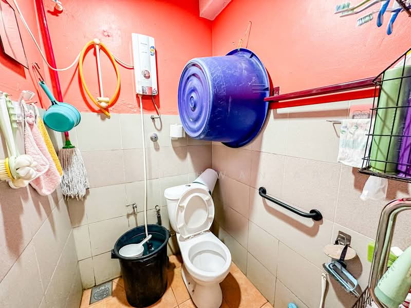 Taman Seri Bahagia untuk Untuk Dijual - RM 525,000, Mac 2026 - Bathroom - PropertyGuru.com.my