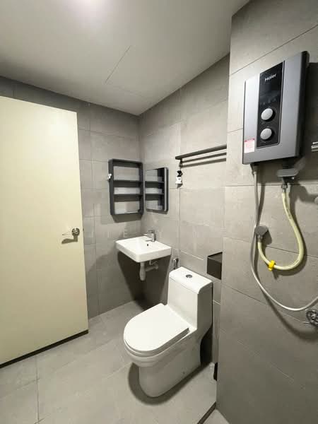 Apartment for Rent at Vivo Executive Apartment - Jie Ying - Bathroom - PropertyGuru.com.my