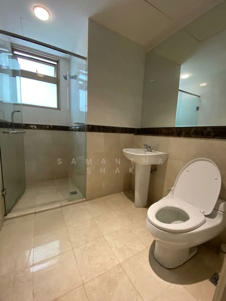 Kondominium untuk Disewa di Hampshire Park Condominium - Samantha Shak - Bathroom - PropertyGuru.com.my