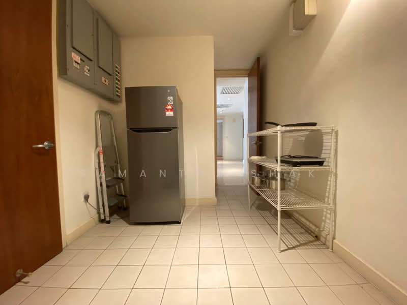 Kondominium untuk Disewa di Hampshire Park Condominium - Samantha Shak - Kitchen - PropertyGuru.com.my