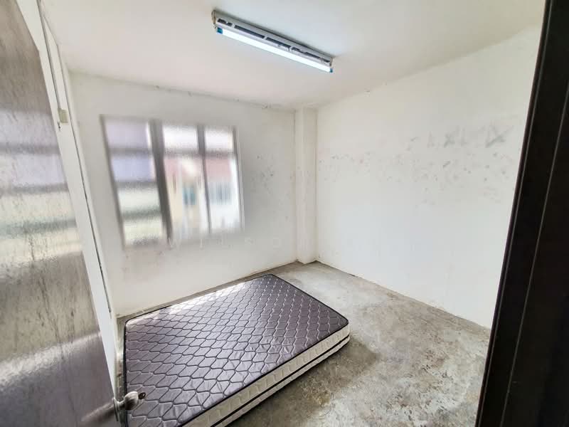 Apartment for Rent at Taman Ehsan Jaya - Wilson Ku - Bedroom - PropertyGuru.com.my