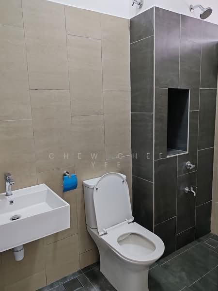 1-storey Terraced House for Rent in Taman Impian Emas (Skudai) - Chew Chee Yee - Bathroom - PropertyGuru.com.my