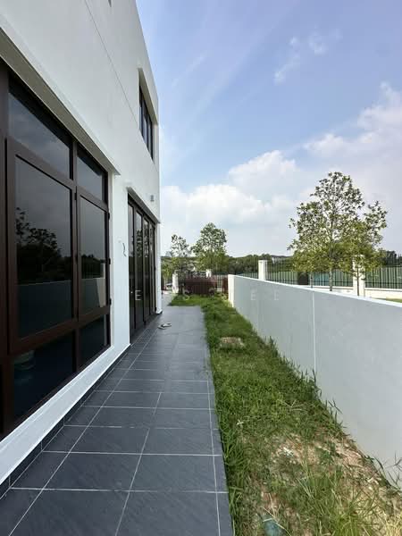 Semi-Detached House for Sale in Setia Alam (Selangor) - Jess Tee - Exterior - PropertyGuru.com.my