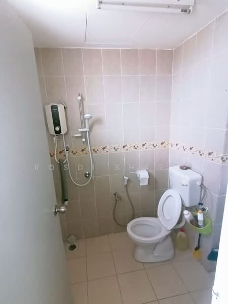 Apartment for Sale at Desa Mas Apartment - Rosdi Sharif - Bathroom - PropertyGuru.com.my