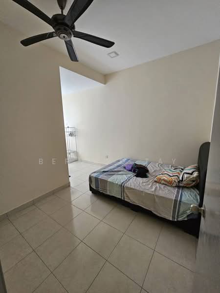 Camellia Residence untuk Untuk Dijual - RM 500,000, Mac 2026 - Bedroom - PropertyGuru.com.my