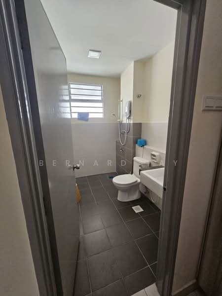 Camellia Residence untuk Untuk Dijual - RM 500,000, Mac 2026 - Bathroom - PropertyGuru.com.my