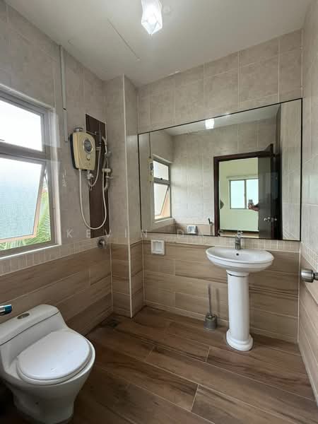 Bungalow for Rent in Setia Eco Park (Setia Alam) - Kevin Dass - Bathroom - PropertyGuru.com.my