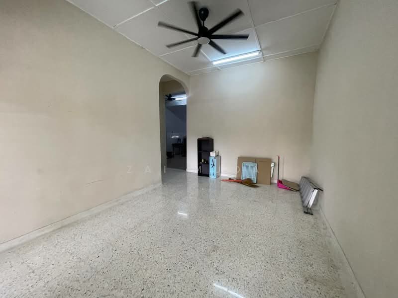 Taman Semarak untuk Untuk Dijual - RM 430,000, Mac 2026 - Living Room - PropertyGuru.com.my