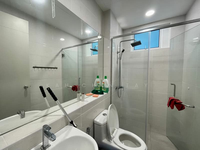 Service Residence for Rent at Parkland Residence - Kah Chin Tay - Bathroom - PropertyGuru.com.my
