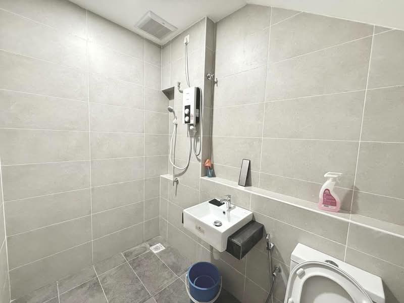 2-storey Terraced House for Sale in Permas Jaya (Johor Bahru) - Fong Lik - Bathroom - PropertyGuru.com.my