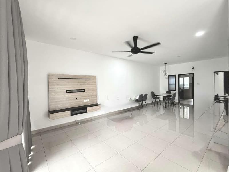 2-storey Terraced House for Sale in Bandar Baru Permas Jaya (Permas Jaya) - Shilee . - Living Room - PropertyGuru.com.my