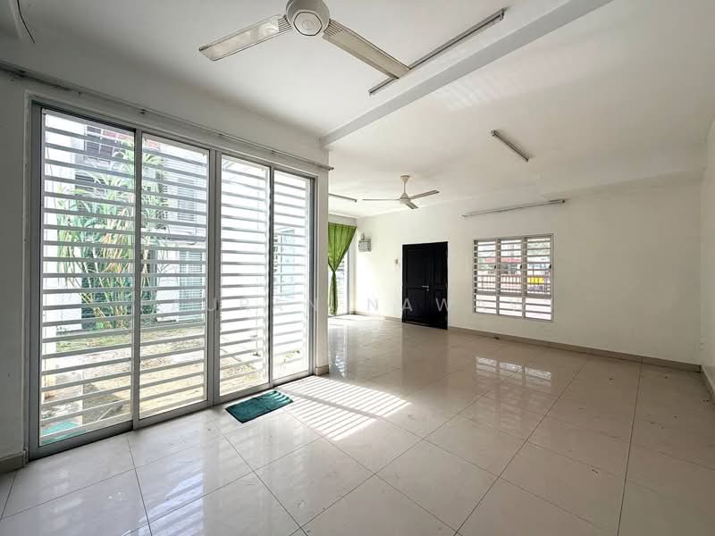 Cendana Puncak Bestari @ Puncak Alam untuk Untuk Dijual - RM 618,000, Mac 2026 - Living Room - PropertyGuru.com.my