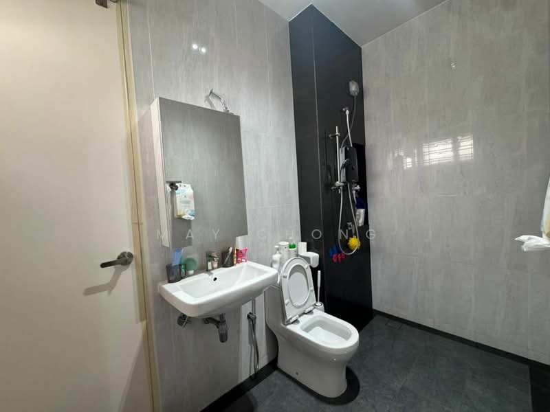 Cluster House for Sale in Setia Tropika (Johor Bahru) - May Chong - Bathroom - PropertyGuru.com.my