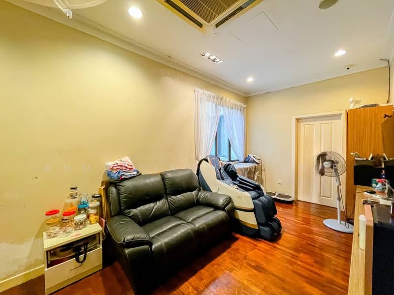 Tropika 2 Bukit Jelutong untuk Untuk Dijual - RM 998,000, Mac 2026 - Living Room - PropertyGuru.com.my