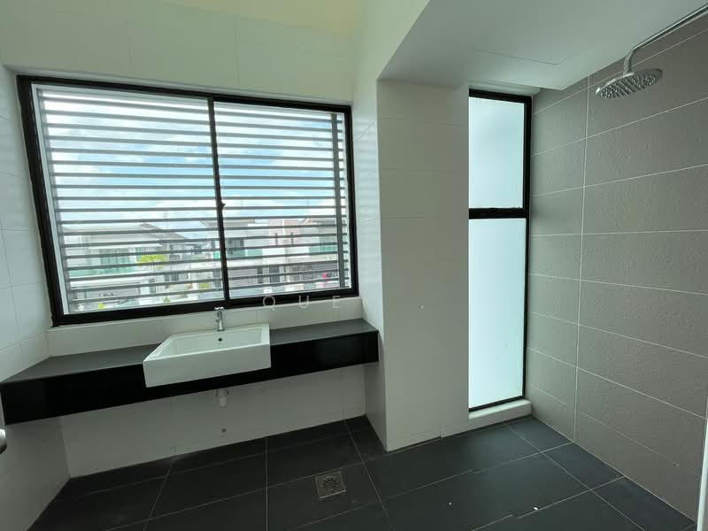 Adda Heights untuk Untuk Dijual - RM 1,350,000, Mac 2026 - Bathroom - PropertyGuru.com.my