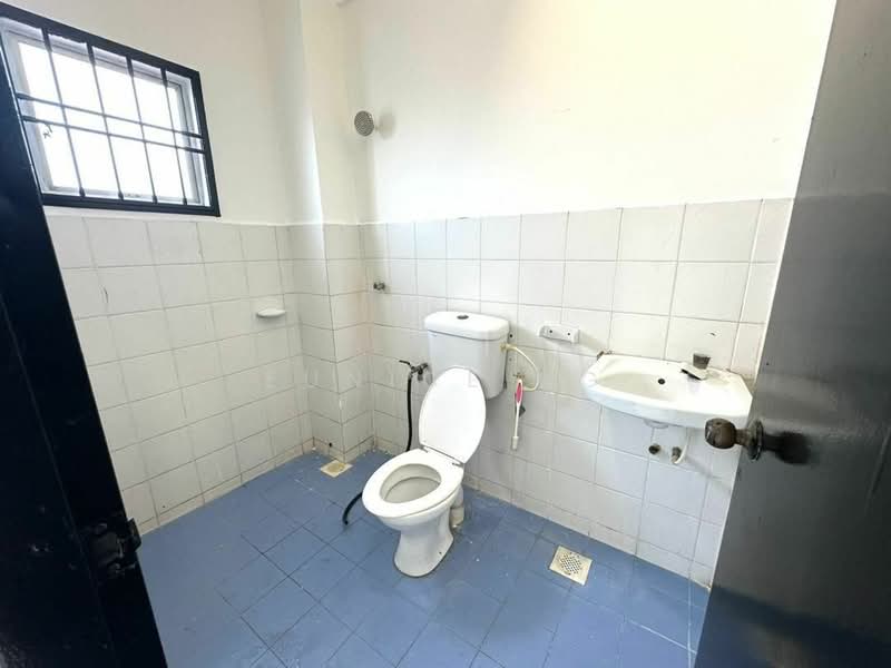 2-storey Terraced House for Rent in Taman Sri Putri (Kulai) - Eunice Ng - Bathroom - PropertyGuru.com.my