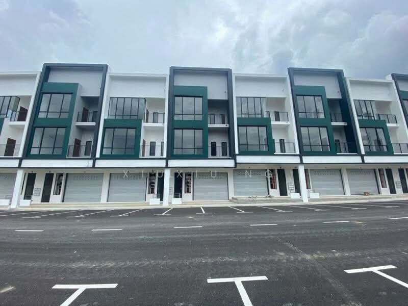 Shop / Office for Rent in Austin Crest (Johor Bahru) - Xiuxiu Ng - Exterior - PropertyGuru.com.my