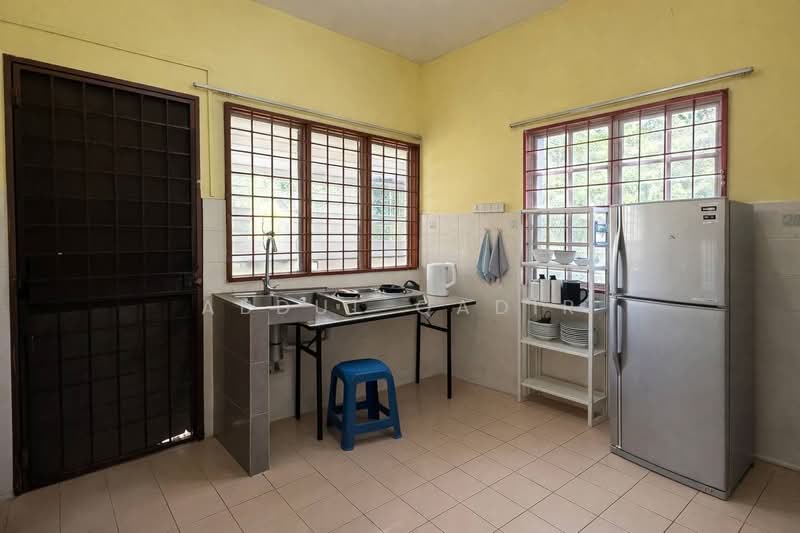 Seksyen 3 @ Bandar Baru Bangi untuk Untuk Dijual - RM 600,000, Mac 2026 - Kitchen - PropertyGuru.com.my