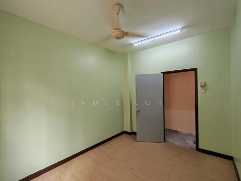 Apartment for Rent at Subang Perdana Goodyear Court 8 - James Loh - Interior - PropertyGuru.com.my