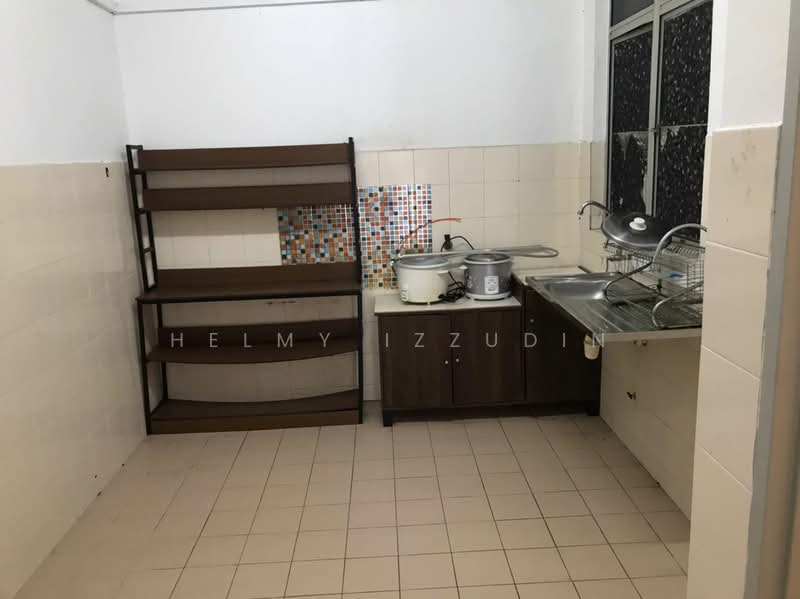 Condominium for Sale at Cyberia Smart Homes - HELMY IZZUDIN - Kitchen - PropertyGuru.com.my