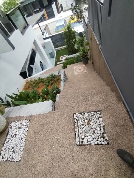 Rumah Berkembar untuk Dijual di Happy Garden (Kuchai Lama) - Jack Chin - PropertyGuru.com.my