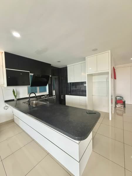 D'Ambience Residences (Pangsapuri Ikatan Flora) untuk Untuk Dijual - RM 580,000, Mac 2026 - Kitchen - PropertyGuru.com.my