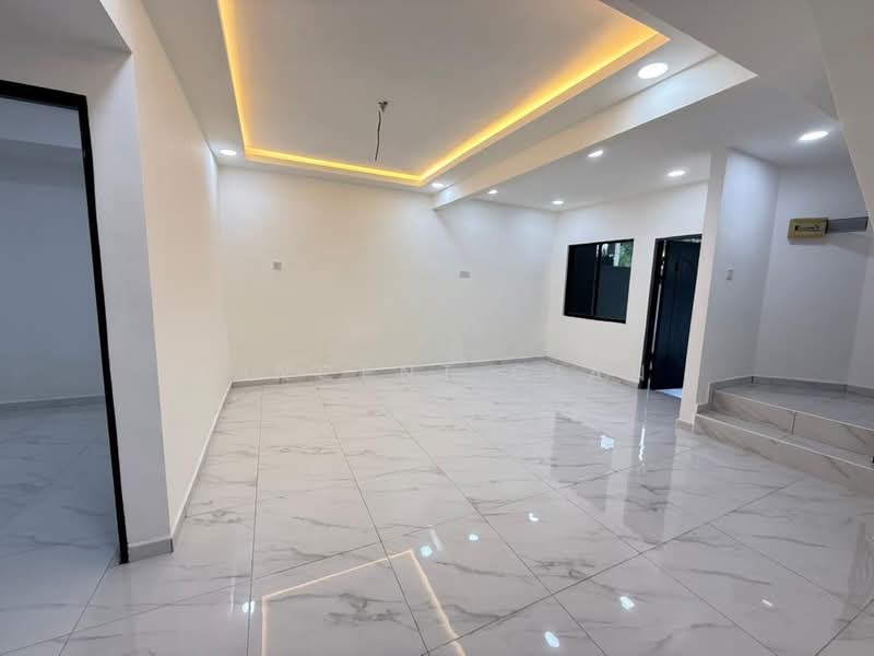 Saleng untuk Untuk Dijual - RM 440,000, Mac 2026 - Living Room - PropertyGuru.com.my