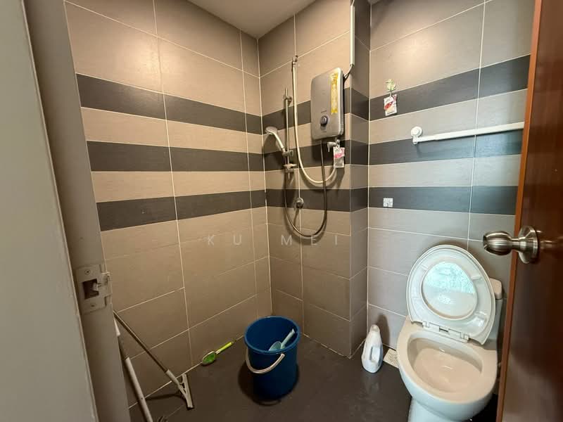 Servis Apartment untuk Disewa di G Residence @ Johor Bahru - Ku Mei - Bathroom - PropertyGuru.com.my