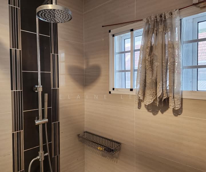 Bungalow for Sale in Jalan Tun Razak (KL City Centre) - Elaine Lee - Bathroom - PropertyGuru.com.my