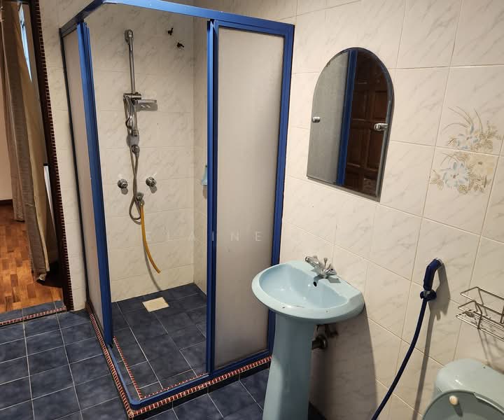 Bungalow for Sale in Jalan Tun Razak (KL City Centre) - Elaine Lee - Bathroom - PropertyGuru.com.my