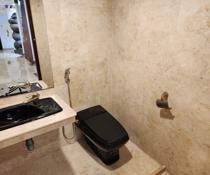 Bungalow for Sale in Jalan Tun Razak (KL City Centre) - Elaine Lee - Bathroom - PropertyGuru.com.my